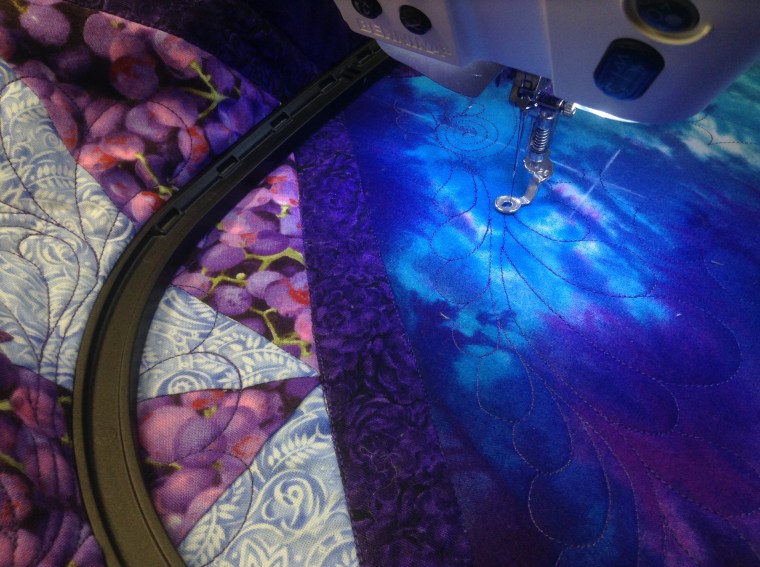 Quilting a quilt for a friend!